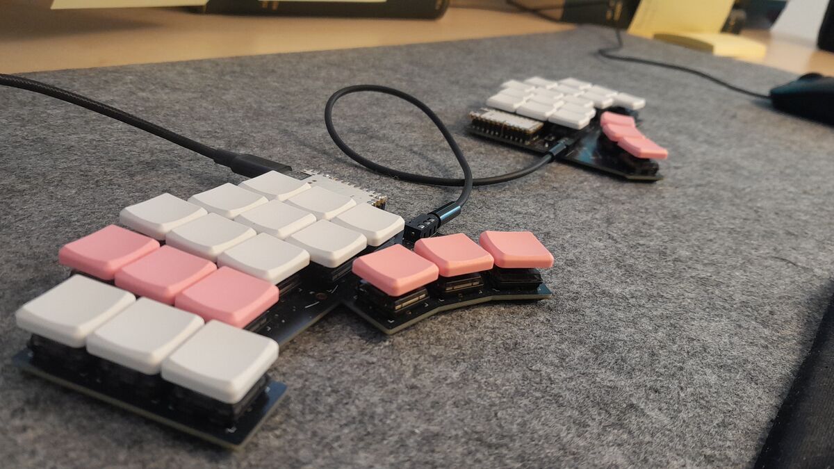 My Dasbob Keyboard Build. It's pink!